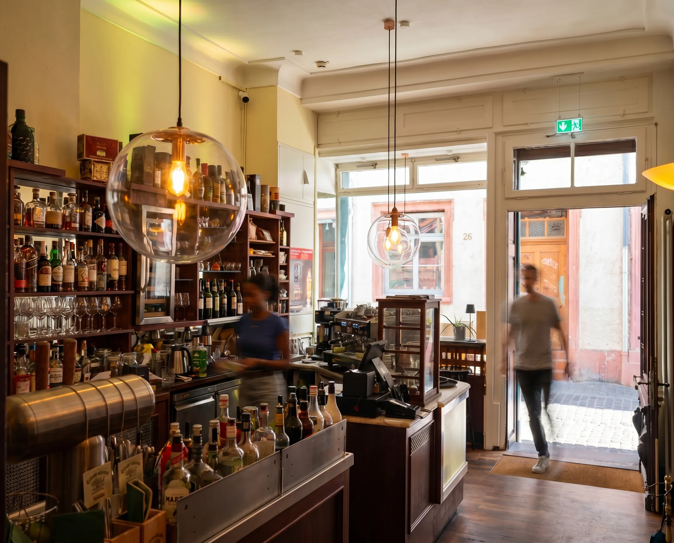 Die Bar am Tag